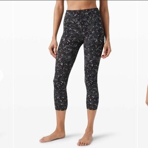 Lululemon align crop athletic legging pants womens size 4 Equalized Multi floral